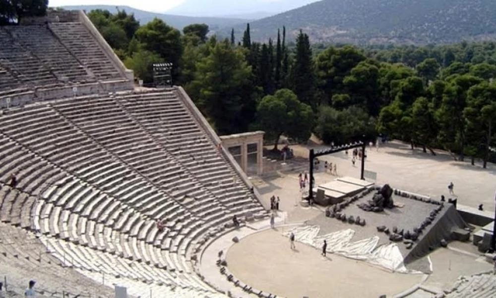 Με ειδικά μέτρα λόγω κορονοϊού ξεκινούν τα φεστιβάλ Επιδαύρου και Αθηνών